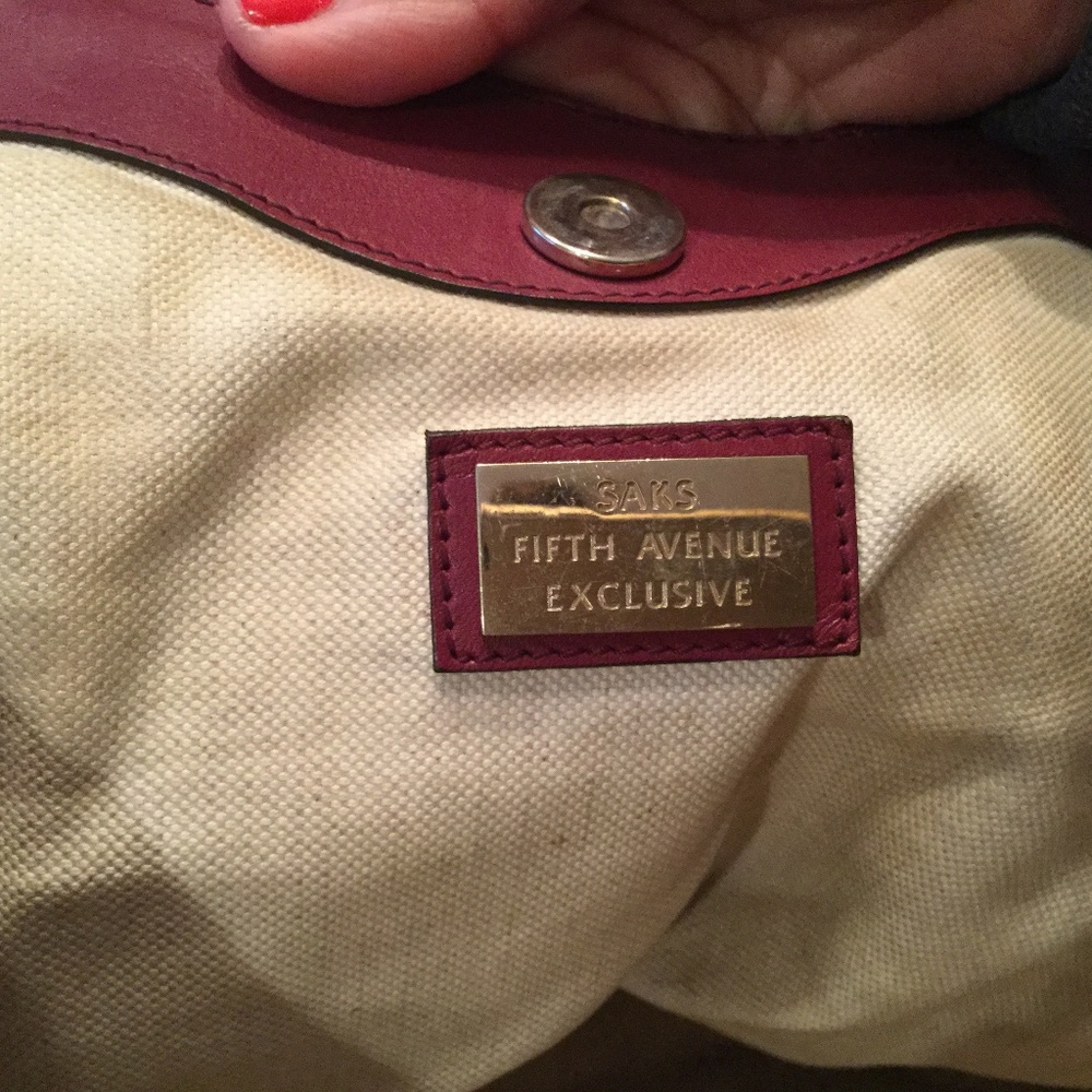 Gucci Sukey Handbag - Picture 2 of 8